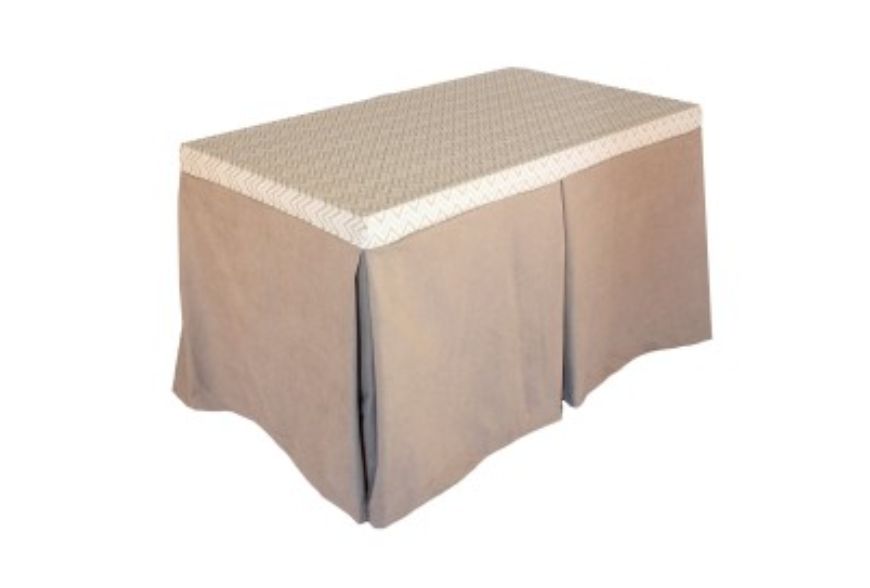 Mesa camilla rectangular con ropa y cristal
